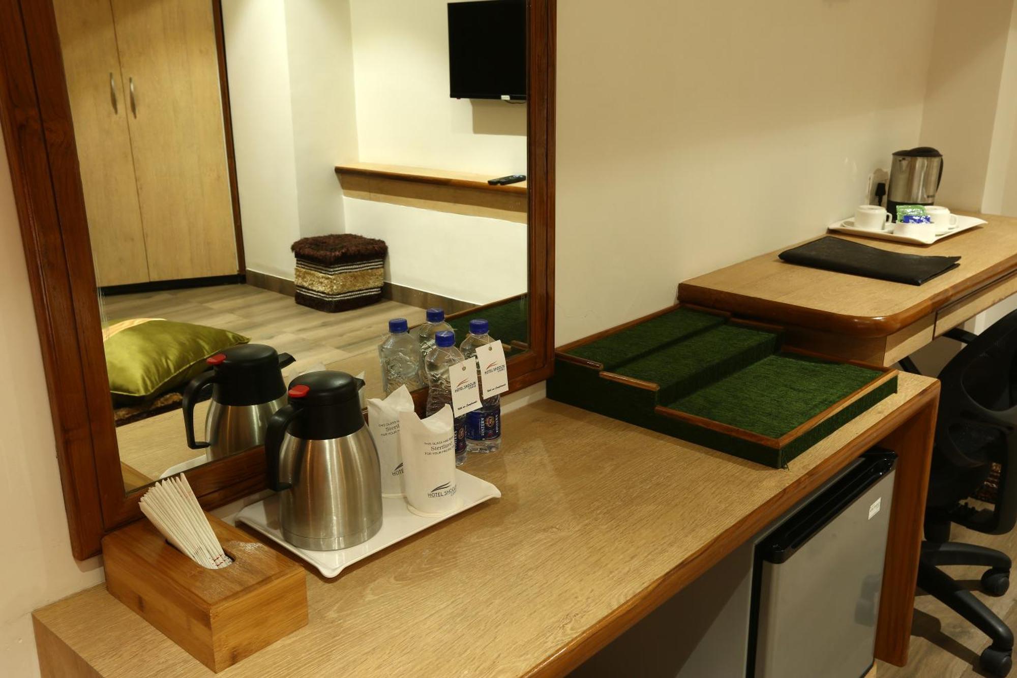 Hotel Prithvi Palace Igi Airport Delhi Нью-Дели Экстерьер фото